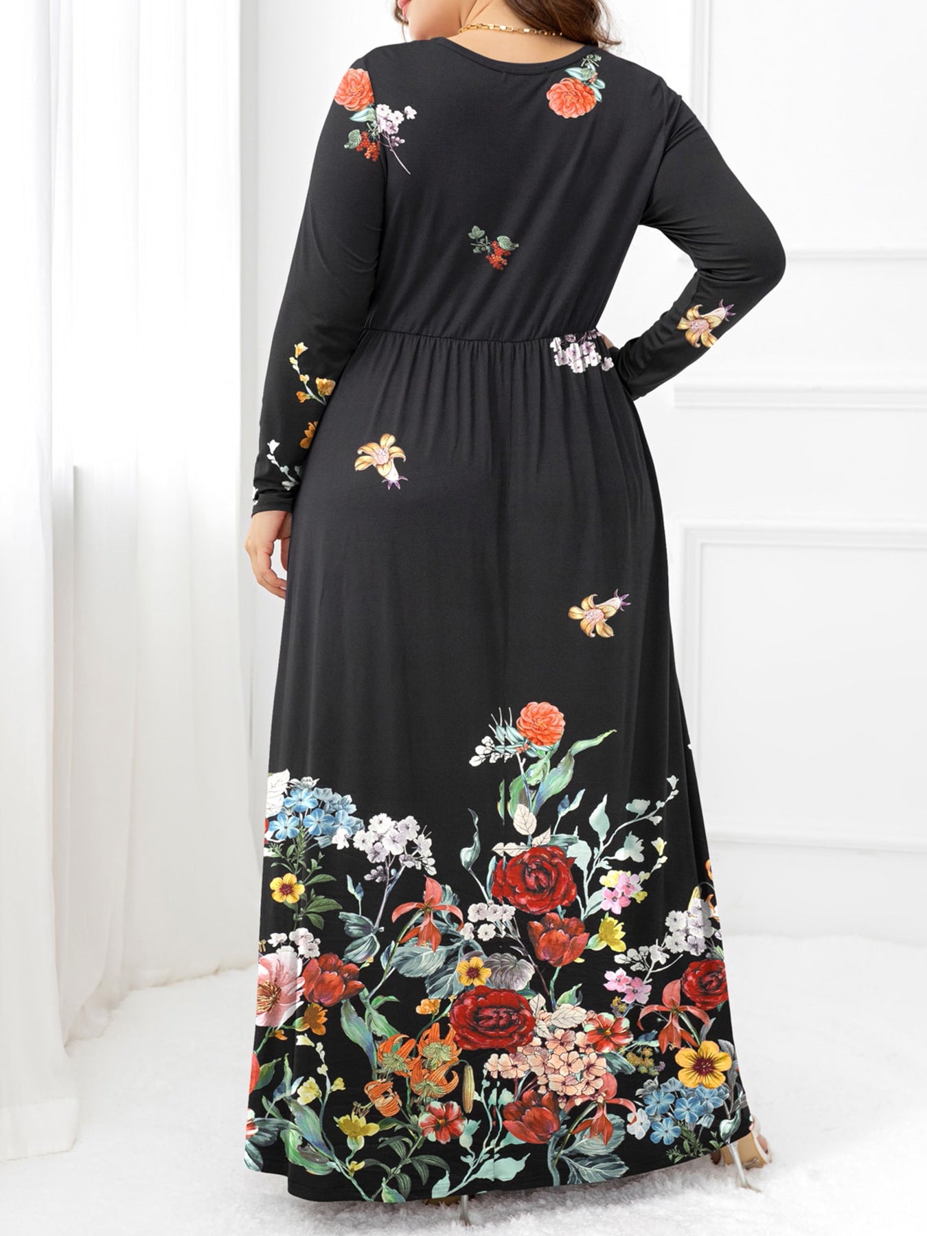 Plus Size Round Neck Maxi Dress with Pockets - LoveNest Treasures