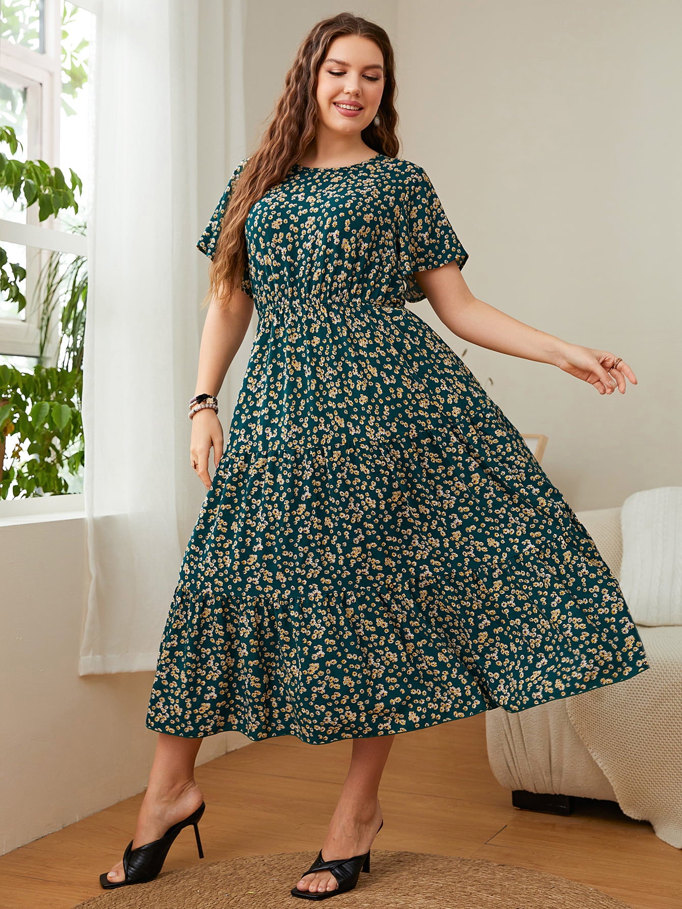 Honey Plus Size Floral Round Neck Short Sleeve Midi Dress - LoveNest Treasures
